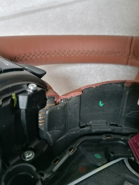 Image of HEATED CHESTNUT TAN LEATHER STEERING WHEEL