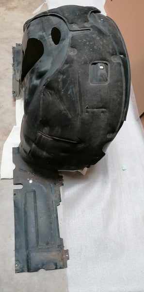 Image of RIGHT FRONT WHEEL ARCH LINER COUPE