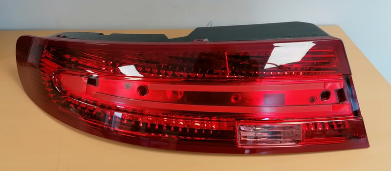 LEFT TAIL LIGHT REAR LAMP