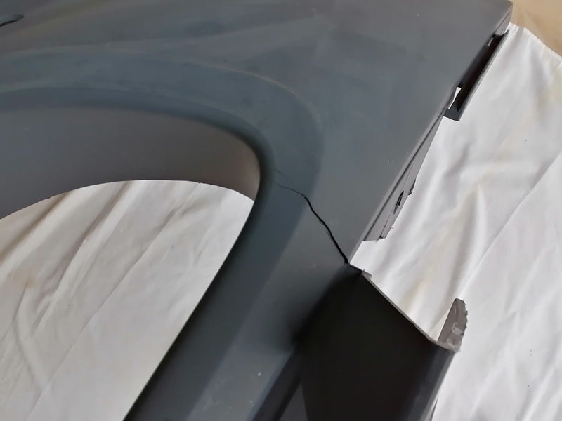 FRONT BUMPER  WITH PDC HOLES - VANE TYPE