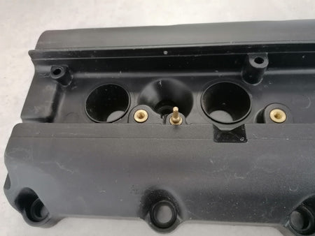 Image of RIGHT CYLINDER HEAD COVER