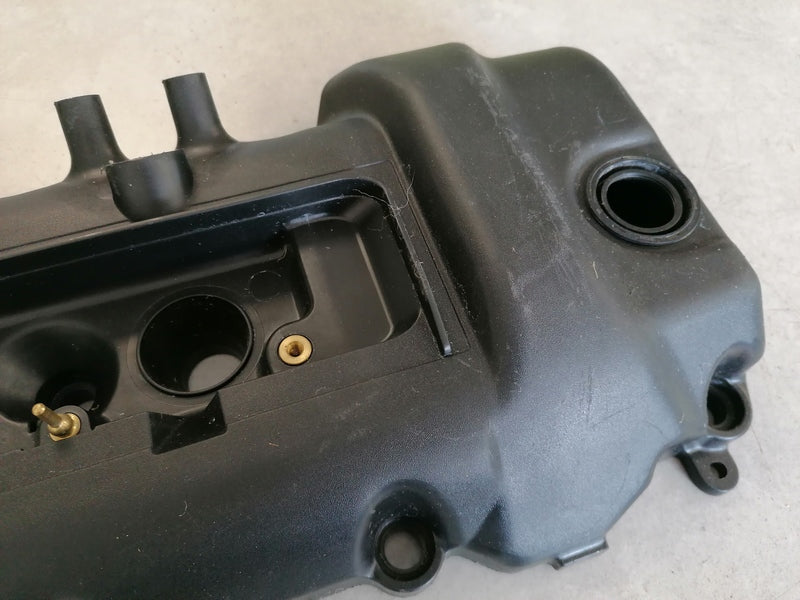 Image of RIGHT CYLINDER HEAD COVER