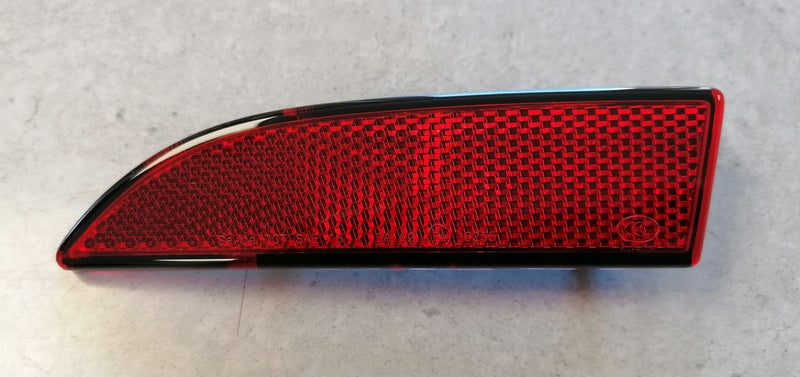 REAR REFLECTOR LEFT HAND SIDE