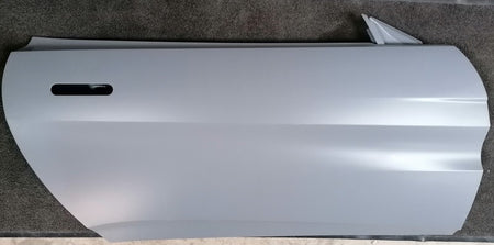 RIGHT FRONT DOOR ASSEMBLY