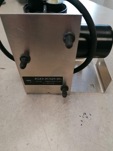 Image of VACUUM PUMP ASSEMBLY COMPLETE WITH BRACKET
