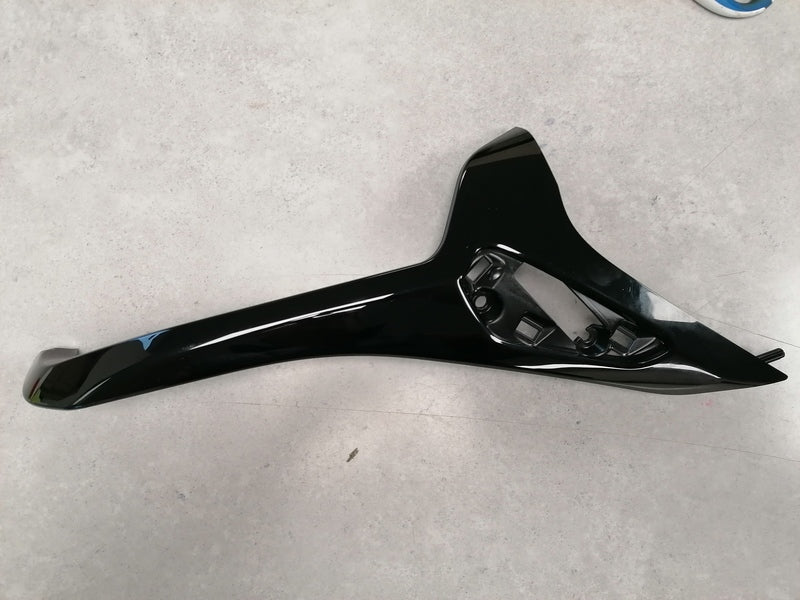 Image of CENTRE CONSOLE VENEER GLOSS BLACK