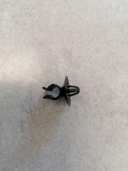 image 3 of clip,7.0 x 6.0 x2.0
