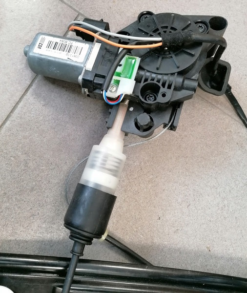 WINDOW REGULATOR AND MOTOR REAR RIGHT
