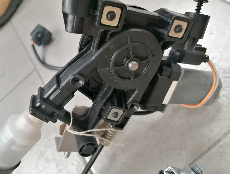 WINDOW REGULATOR AND MOTOR FRONT LEFT