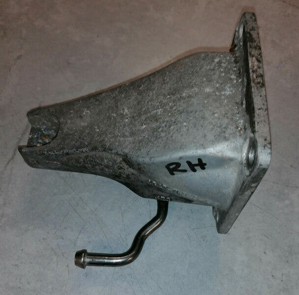 Image of RIGHT HAND SIDE DIFFERENTIAL MOUNTING