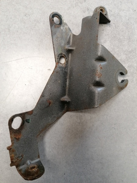 Image of LEFT SIDE AIR FILTER BOX MOUNTING BRACKET