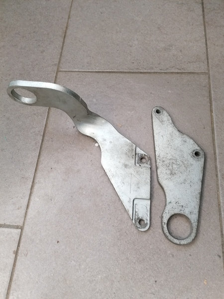 ENGINE LIFTING BRACKETS (PAIR)