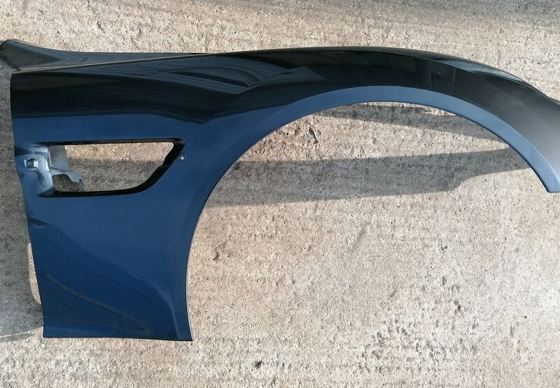 RIGHT HAND FRONT WING FENDER ASSEMBLY