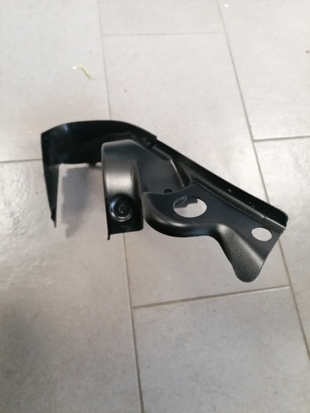 Image of AUX RADIATOR DUCT RIGHT FRONT AIR GUIDE