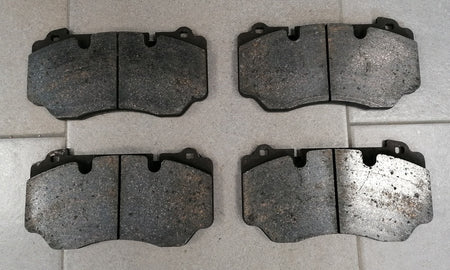 FRONT DISC BRAKE PADS FOR CARBON CERAMIC DISCS