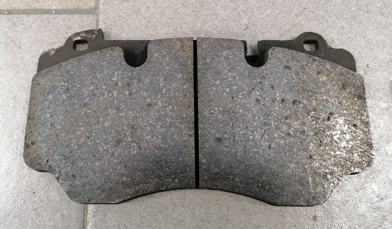 FRONT DISC BRAKE PADS FOR CARBON CERAMIC DISCS
