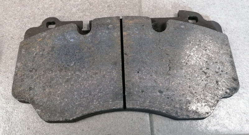 FRONT DISC BRAKE PADS FOR CARBON CERAMIC DISCS