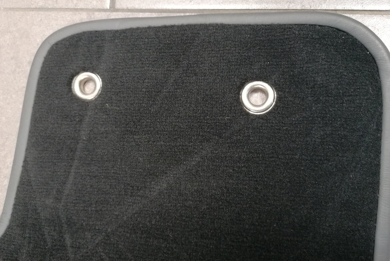 DRIVER FOOTWELL MAIN FLOOR CARPET MAT VANTAGE RHD
