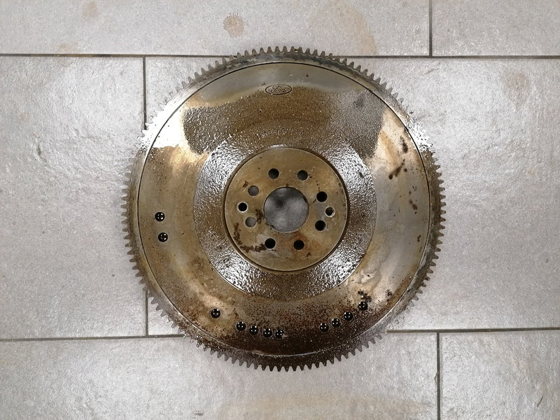ENGINE FLYWHEL AND RING GEAR ASSEMBLY
