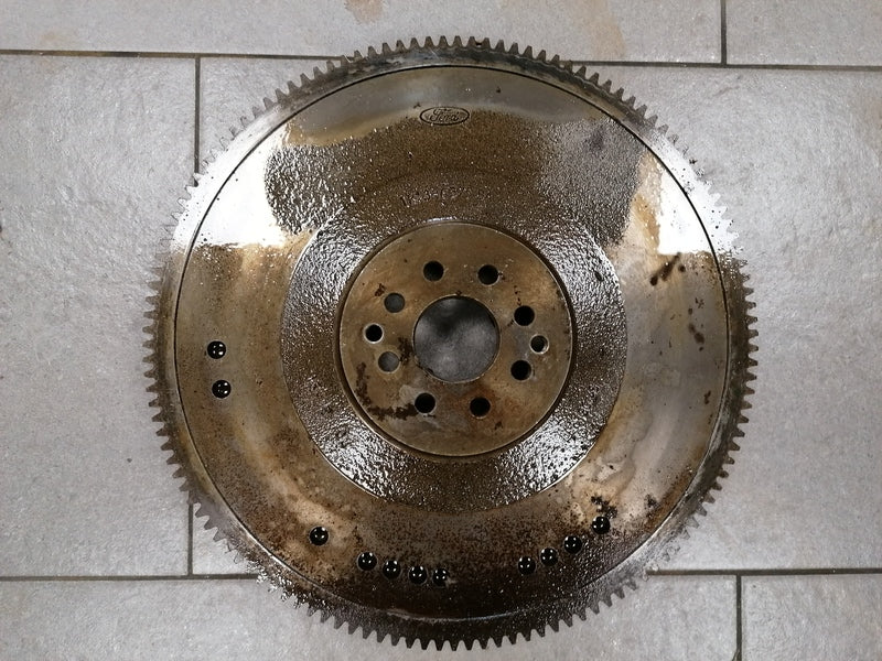 ENGINE FLYWHEL AND RING GEAR ASSEMBLY