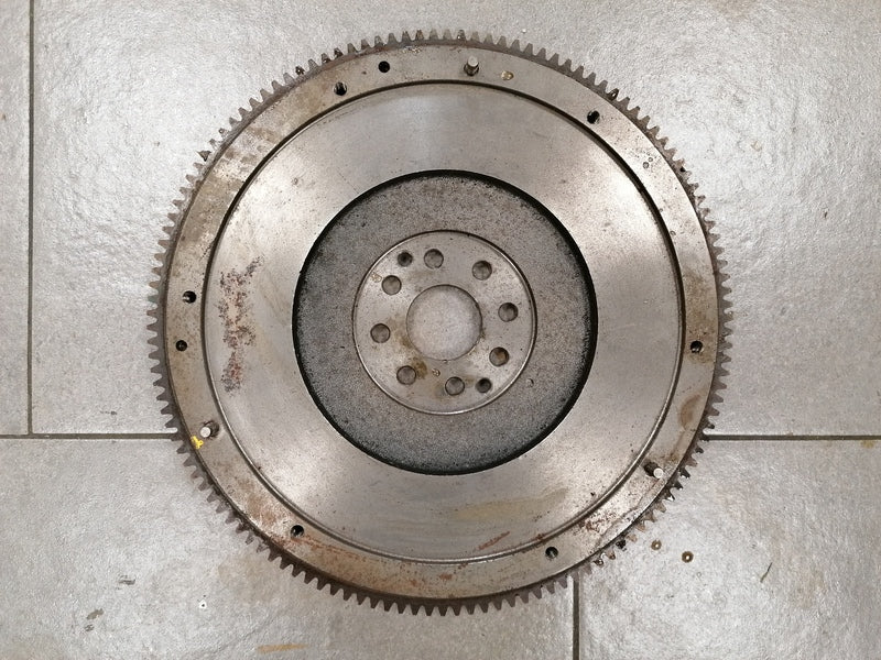 ENGINE FLYWHEL AND RING GEAR ASSEMBLY
