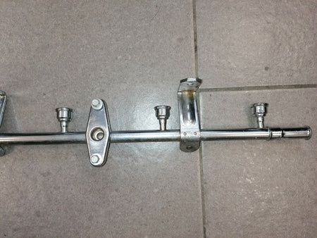 LEFT SIDE FUEL INJECTION RAIL ASSEMBLY