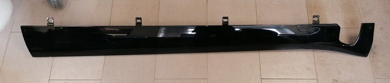 LEFT HAND SILL COVER ROCKER COVER SIDE SKIRT