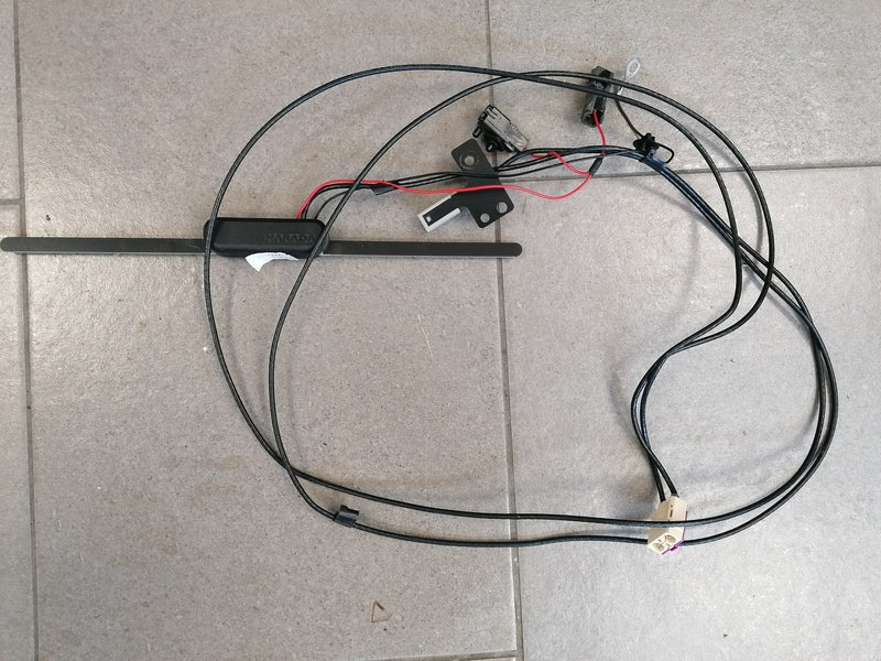 WIRING HARNESS ASSEMBLY FOR RADIO AM/FM ANTENNA
