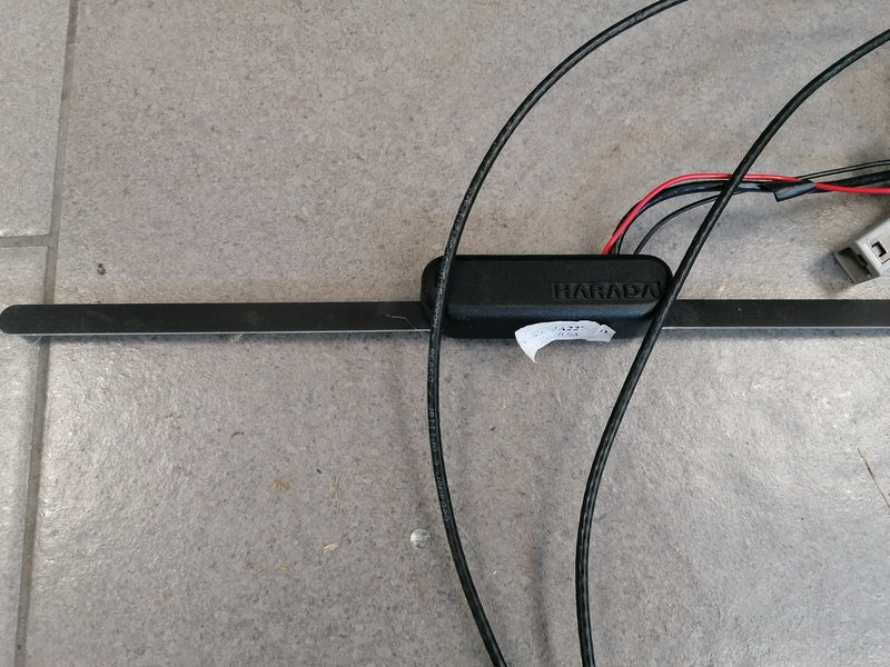 WIRING HARNESS ASSEMBLY FOR RADIO AM/FM ANTENNA