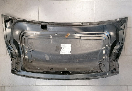 BOOTLID WITH INTEGRAL SPOILER