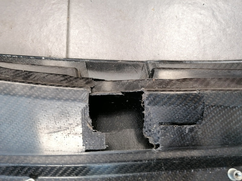 BOOTLID WITH INTEGRAL SPOILER