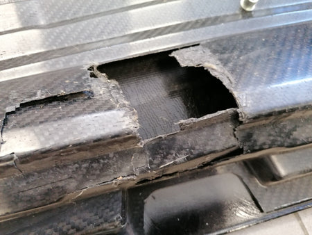 BOOTLID WITH INTEGRAL SPOILER