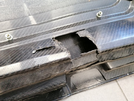 BOOTLID WITH INTEGRAL SPOILER
