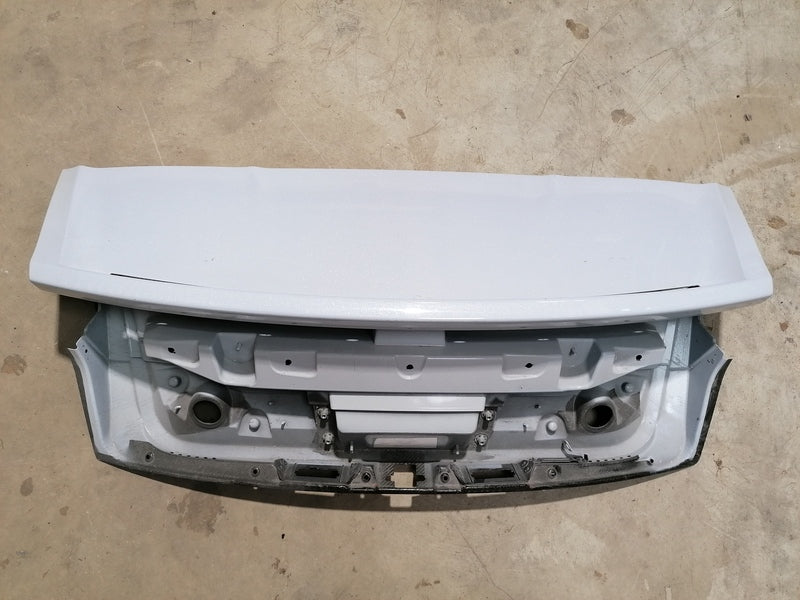 CARBON FIBRE BOOT LID DECK LID BOOTLID ASSEMBLY