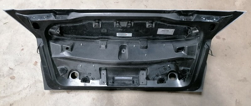 CARBON FIBRE BOOT LID DECK LID BOOTLID ASSEMBLY