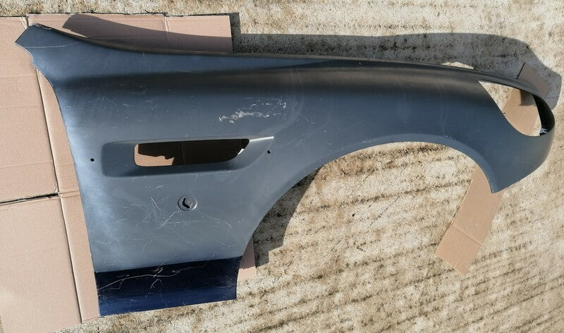 RIGHT FRONT WING FENDER ASSEMBLY