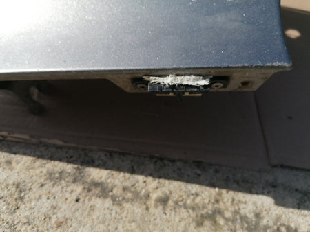 RIGHT FRONT WING FENDER ASSEMBLY