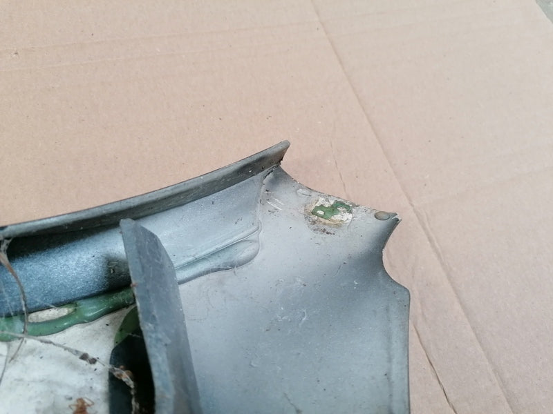 RIGHT FRONT WING FENDER ASSEMBLY