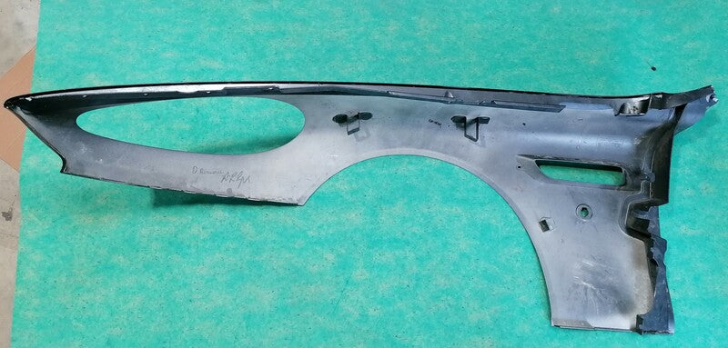 RIGHT FRONT WING FENDER ASSEMBLY