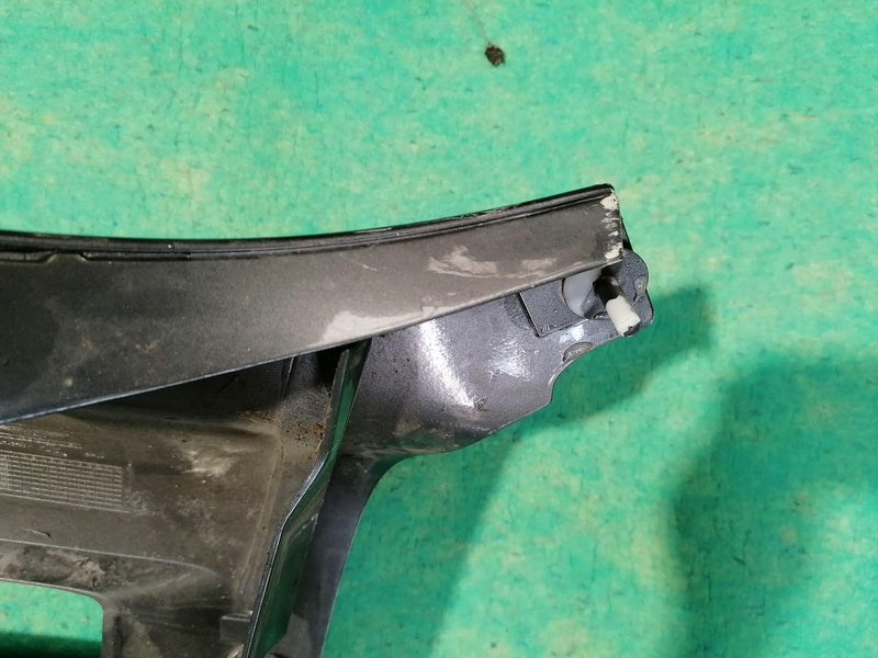 RIGHT FRONT WING FENDER ASSEMBLY