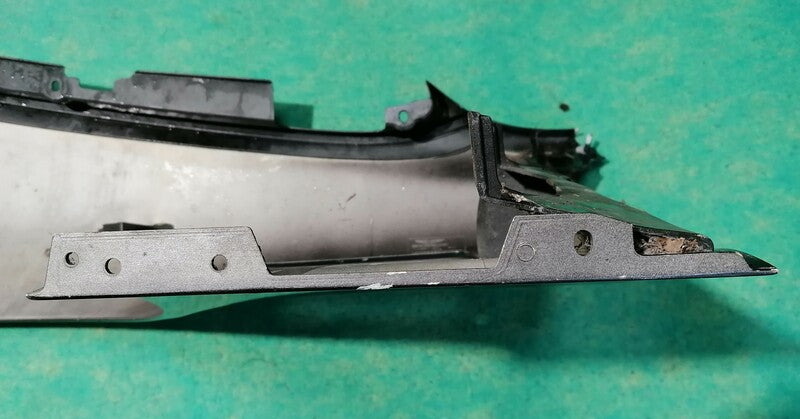 RIGHT FRONT WING FENDER ASSEMBLY