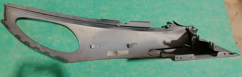 RIGHT FRONT WING FENDER ASSEMBLY