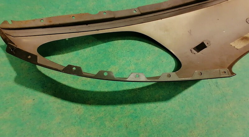 RIGHT FRONT WING FENDER ASSEMBLY