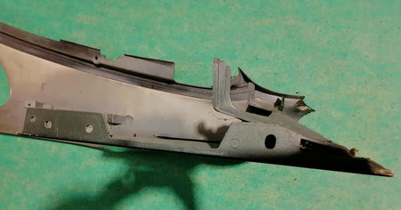 RIGHT FRONT WING FENDER ASSEMBLY