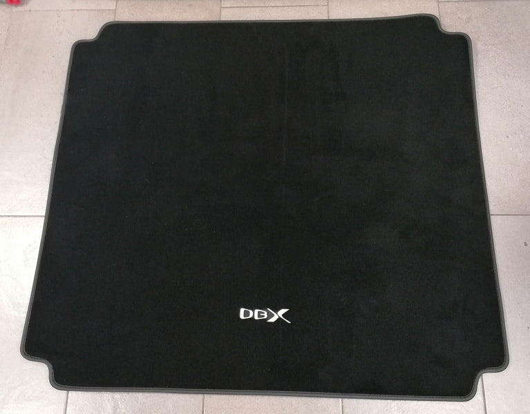 TAILORED BLACK TRUNK BOOTMAT WITH LOGO