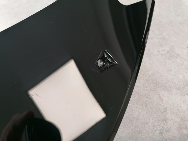 LEFT FRONT WING FENDER LOUVRE 