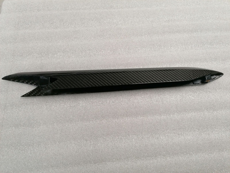 Image of CARBON FIBRE LEFT FRONT WING FENDER STRAKE