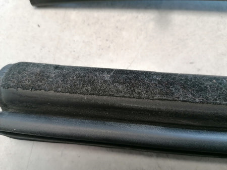 Image of LEFT MIDDLE CANT RAIL SEAL KIT