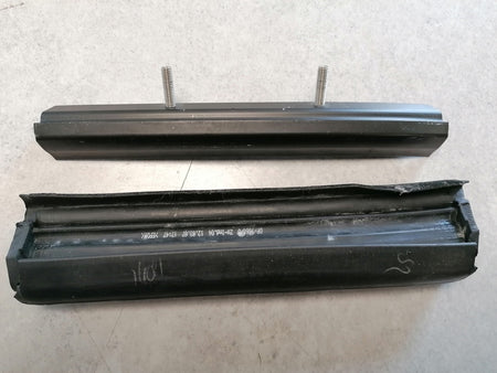 Image of LEFT MIDDLE CANT RAIL SEAL KIT
