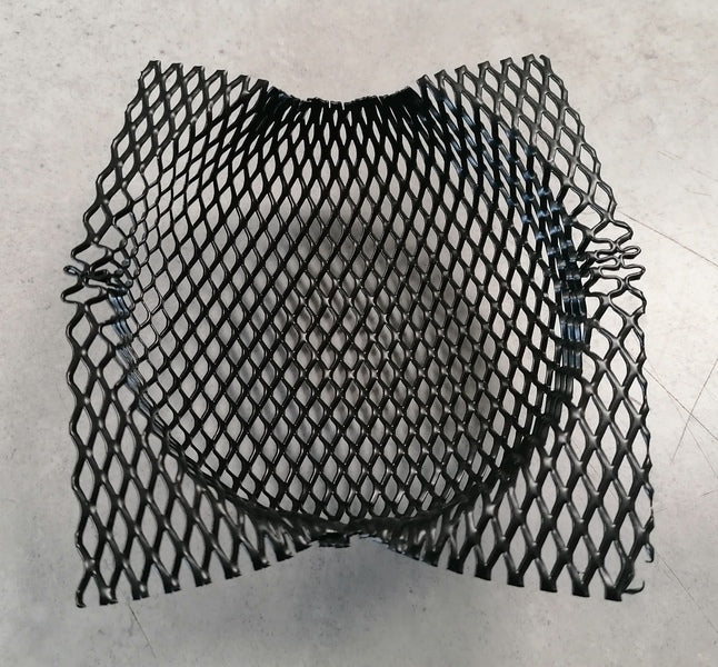 REAR UNDERTRAY OUTER LAMP MESH COVER